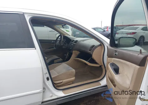 2005 Honda Accord 2.4 Lx z USA, uszkodzony, nr VIN 1HGCM56415A117033